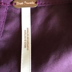 Free People Tops - Free People Plum V-neck Sleeveless Top Free People Tops - Free People Plum V-neck Sleeveless Top